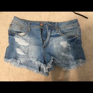 Jean ripped shorts